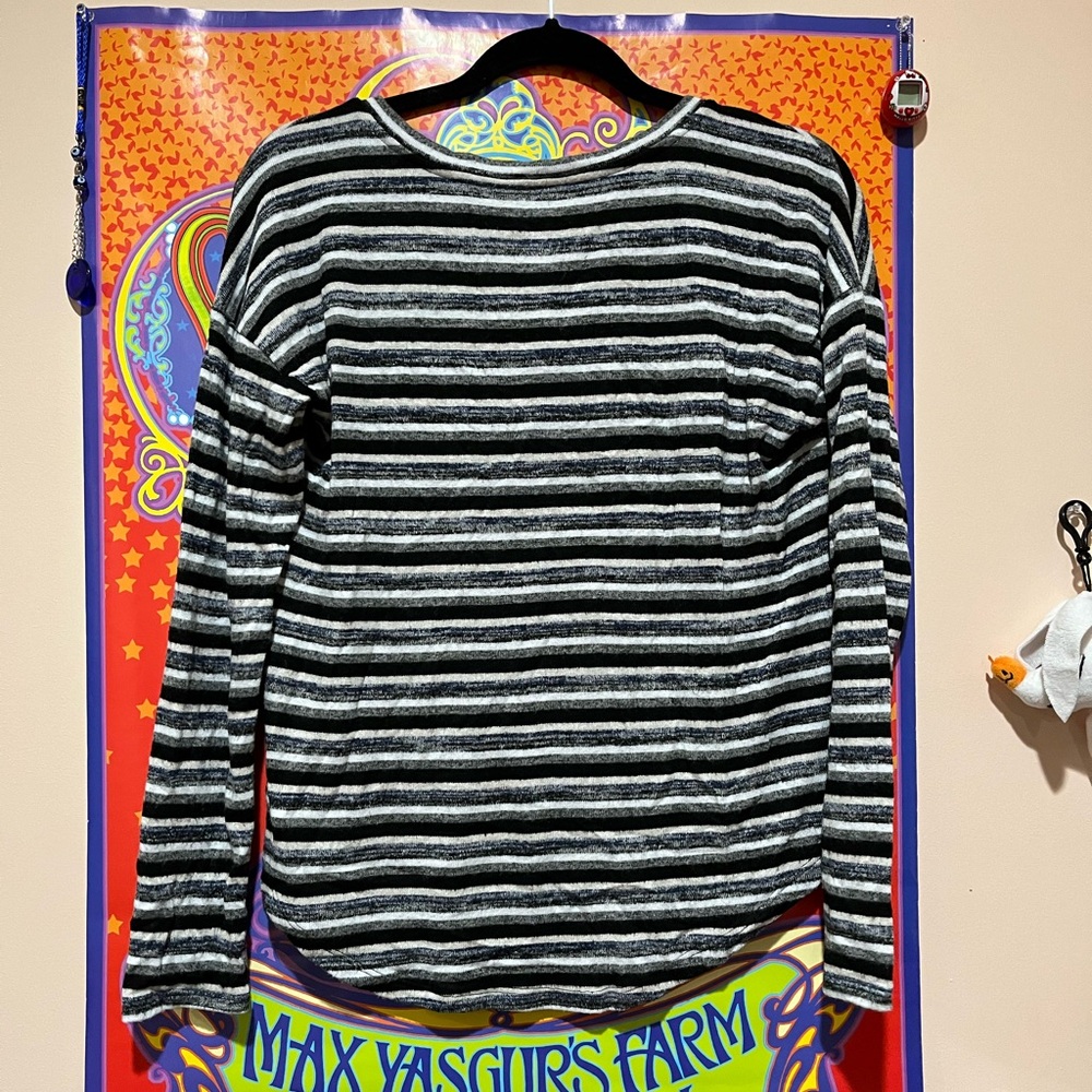 Long sleeve top - Picture 2 of 5